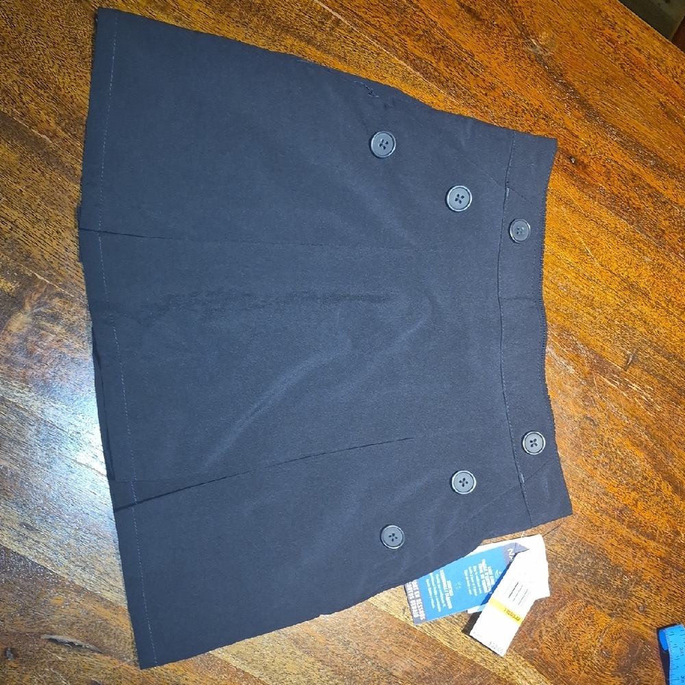 NWT Nautica Dark Blue Buttoned Skort